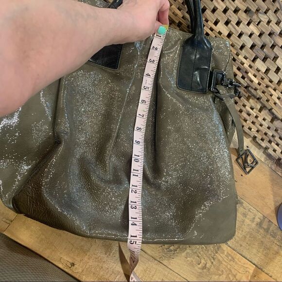 Kenneth Cole‎ New York Patent Leather Tall Hobo Bag - Picture 9 of 12